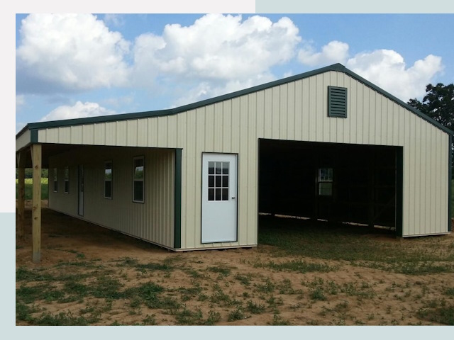 Строительство конюшен в Камне-на-Оби