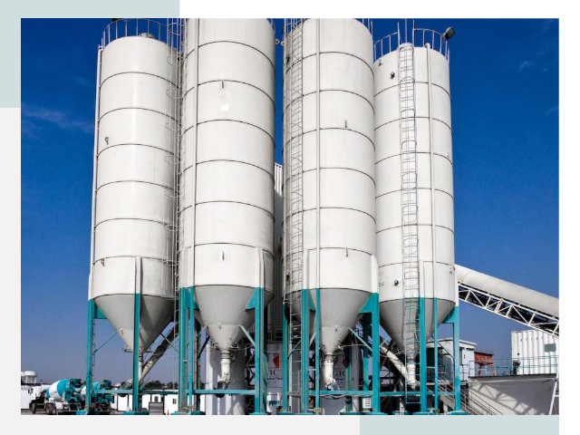 Строительство цементных силосов в Камне-на-Оби